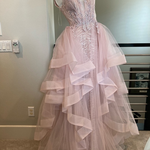 New tiered Princess gown/dress - Picture 3 of 11